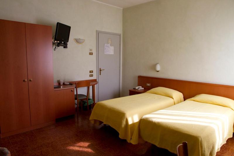 Hotel Europa Viadana Habitación foto